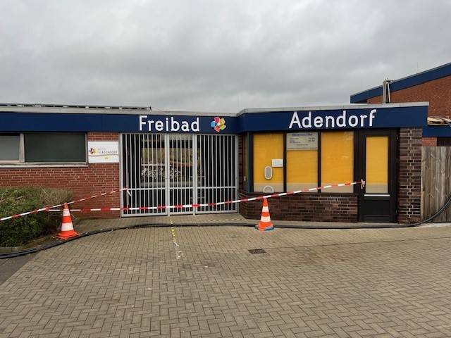 Eingangsbereich (außen) Eingangsbereich (außen)