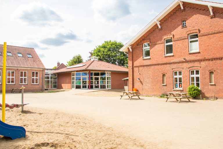  Schulen – Gemeinde Adendorf Motiv 