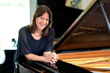Foto: Hans-Jürgen Wege - 
Katharina Hinz Pianistin Musiklehrerin Wendhausen .